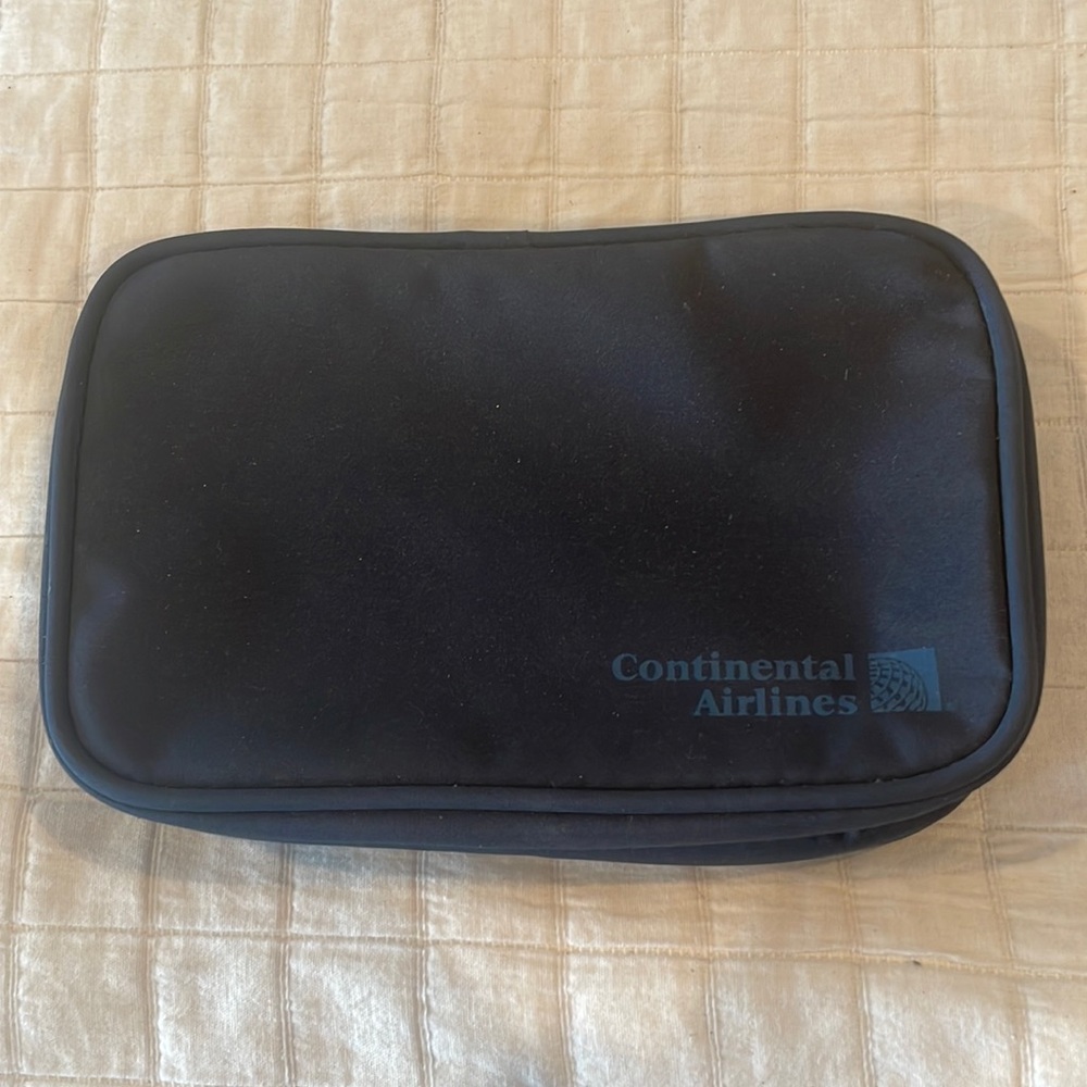 Continental airlines travel toiletry bag amenity shaving Doppler Dop navy blue